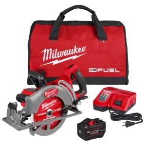 Milwaukee Tool M18 FUEL 7-1/4 Inch Rear Handle Circular Saw Kit